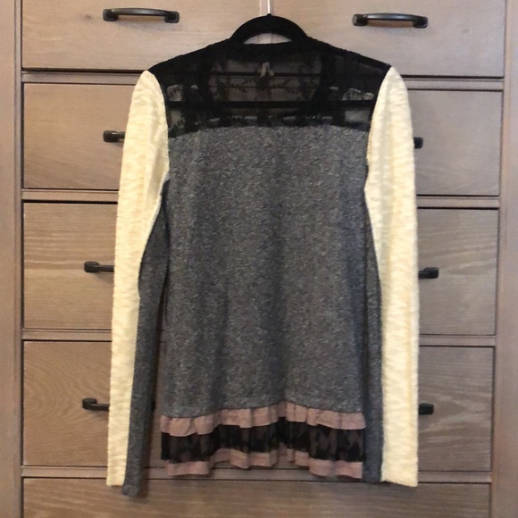 Gorgeous BKE Gimmicks cardigan with so much detail! It’s brand new with tags! - Picture 4 of 4